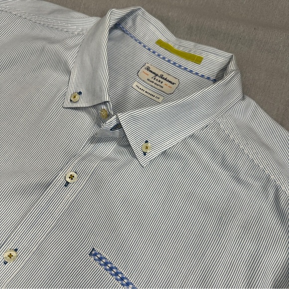 Tommy Bahama Island Modern Fit button front shirt, contrast trim, XXL - Picture 1 of 14